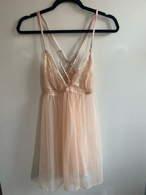 Victoria's Secret Blush Lace & Mesh Strappy Chemise - XL